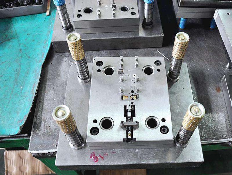 井研模具制造-01